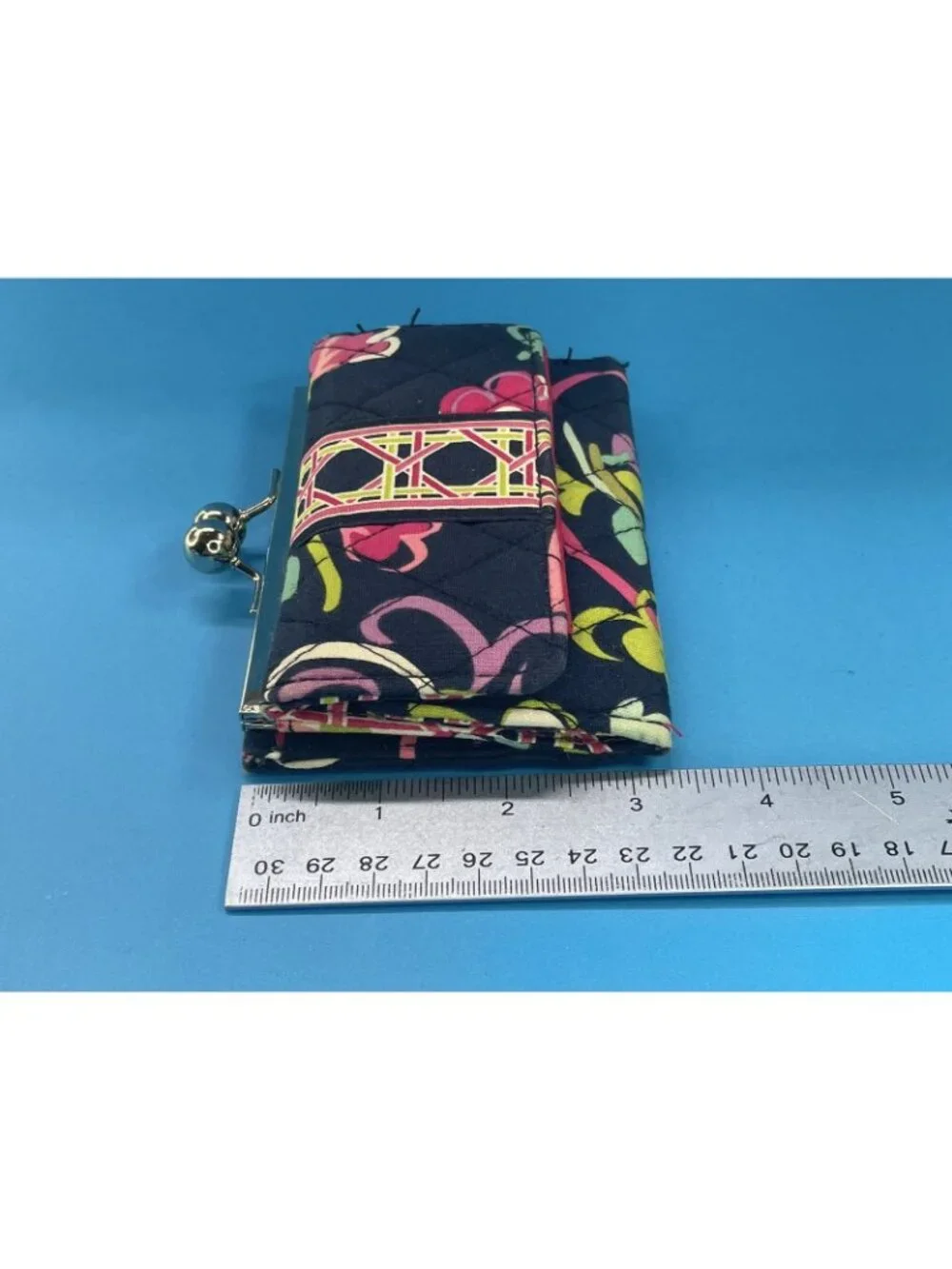 Vintage Vera Bradley Women’s Floral Small Hope Ribbons Kisslock Compact Wallet - Picture 14 of 14